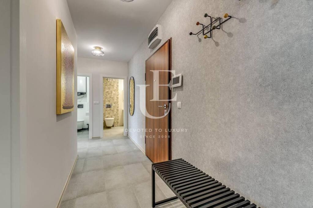 Madrid: A Modern 2-Bedroom Apartment With Parking София Экстерьер фото