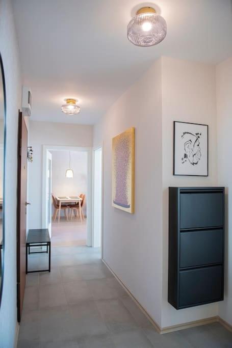 Madrid: A Modern 2-Bedroom Apartment With Parking София Экстерьер фото
